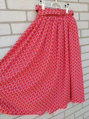 Vintage 80s Red Skirt with White Bow Print Size 9/10 by Sevil Petites